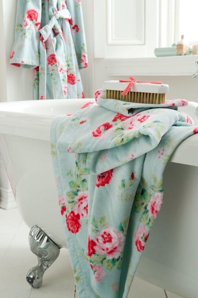 Floral hand towels 8