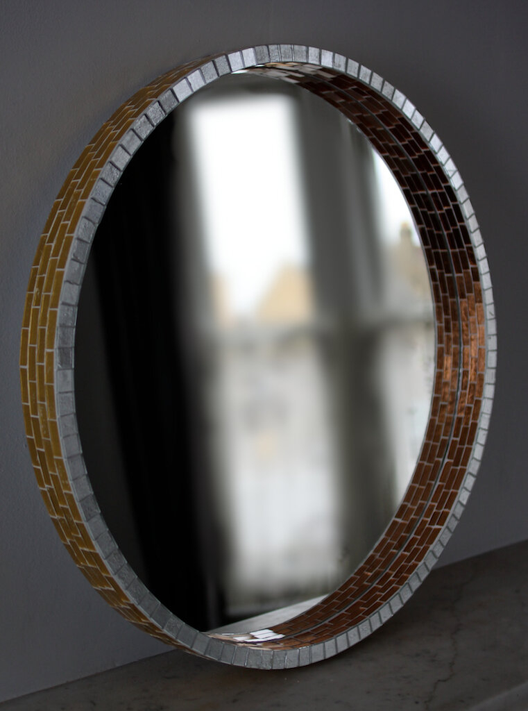 Large circular mirror 4