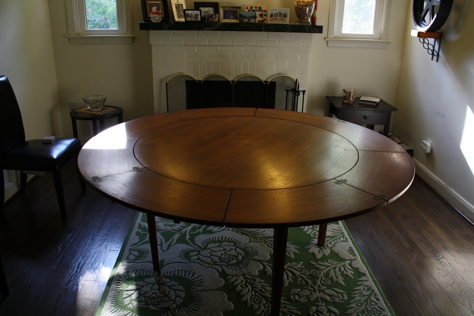 Round dining table seats 8