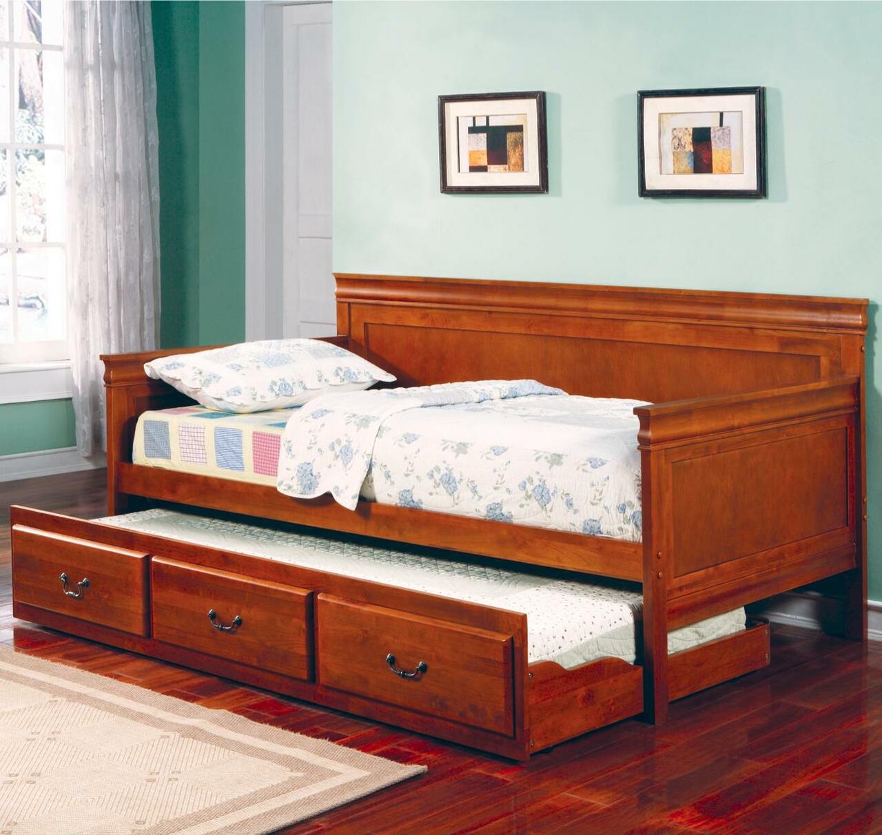 Solid wood daybed with trundle 1