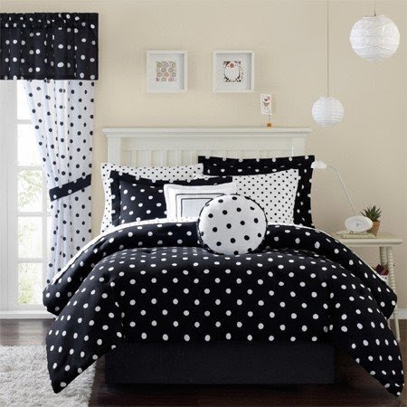 Black and white on sale dot comforter