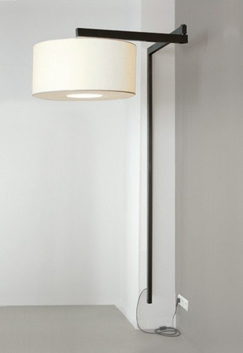 Corner wall lamp