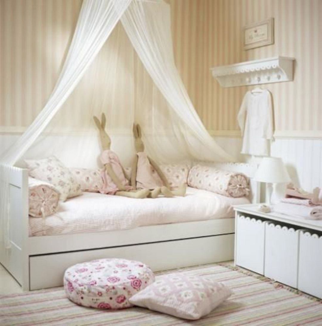 Diy canopy bed for girl