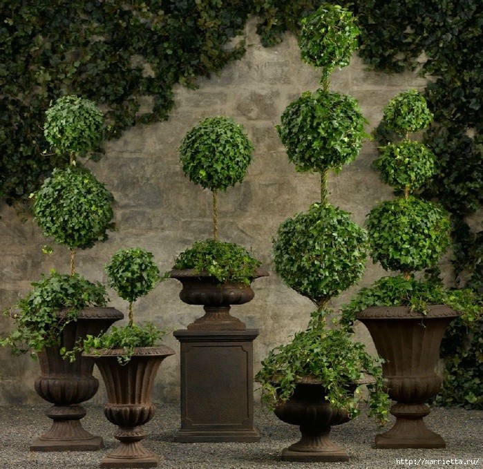 Outdoor christmas topiary decorations