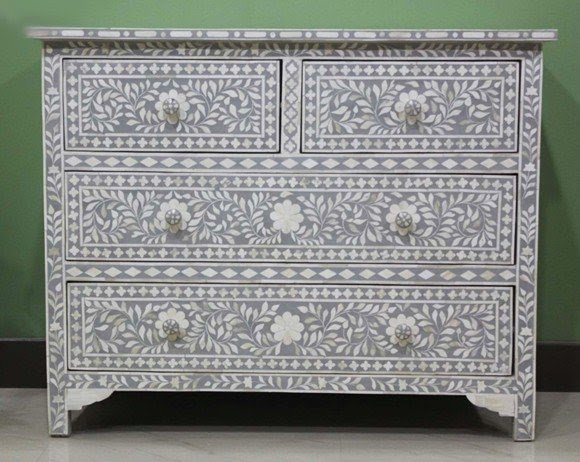Small painted chest of drawers
