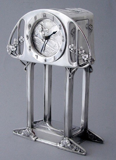 Contemporary mantel clock 3