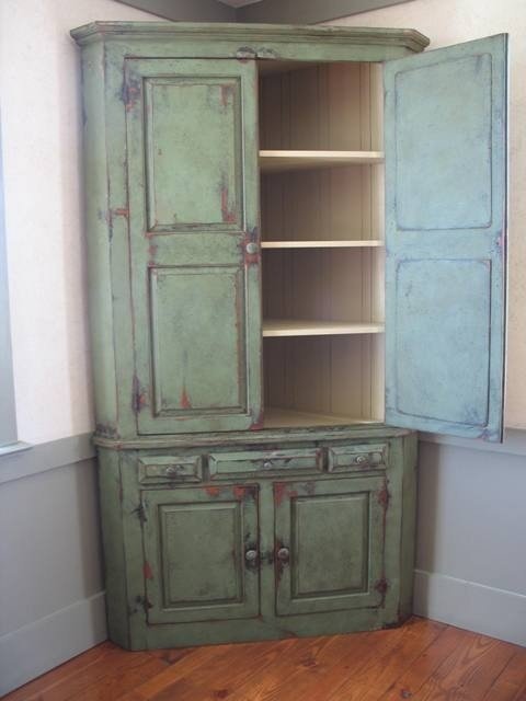Corner cabinet with doors 17