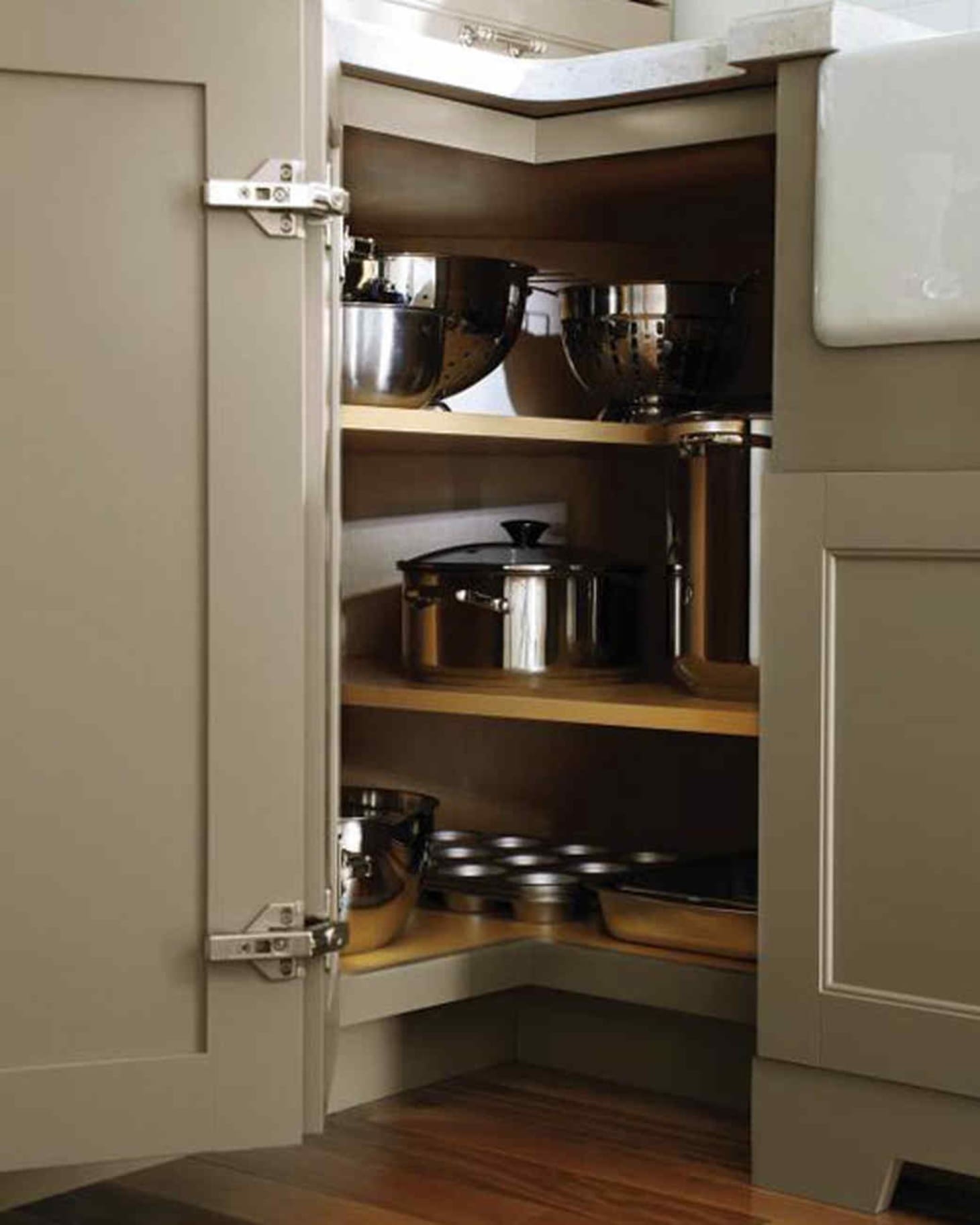 Corner Cabinets With Doors 