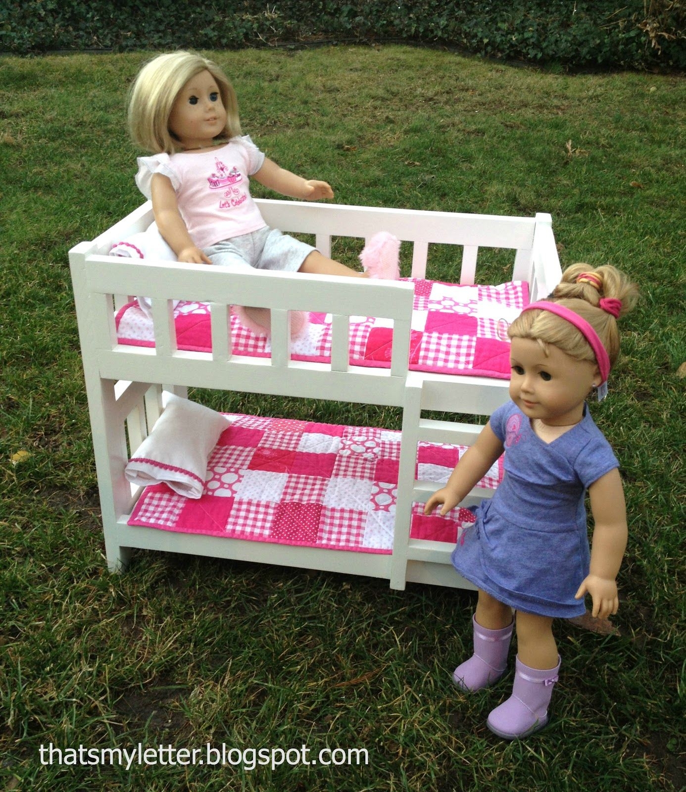 bunk bed doll house