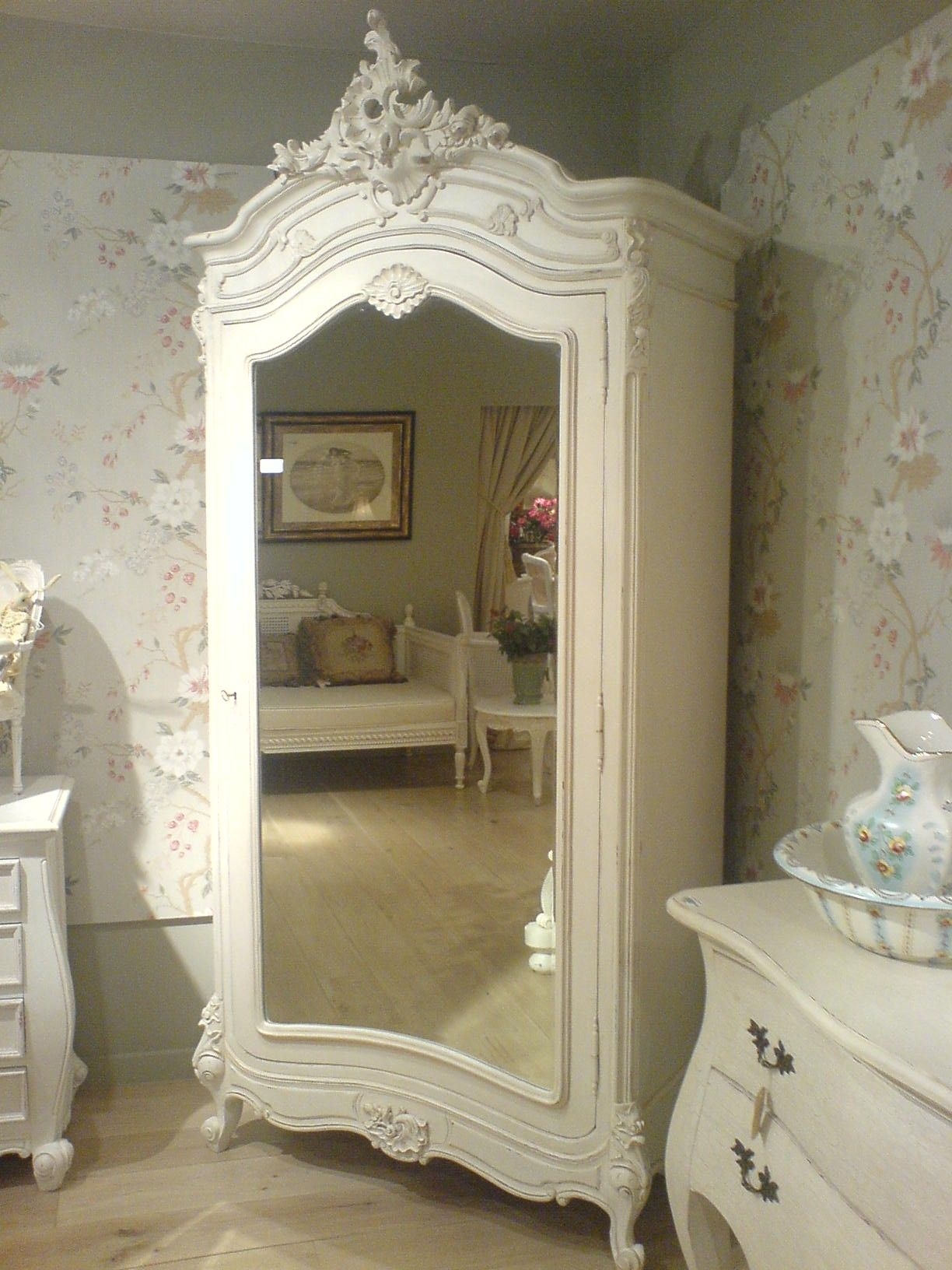 Mirrored armoire wardrobe 2