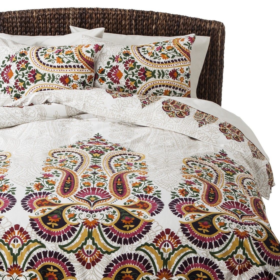 Moroccan pattern bedding