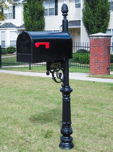Cast aluminum mailbox and post 2