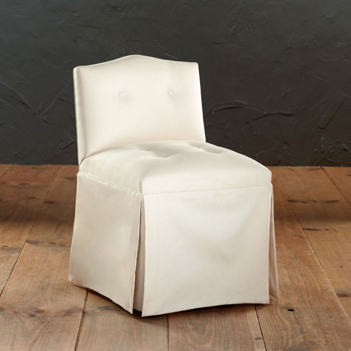 Tufted vanity chair