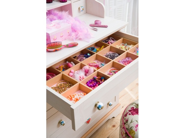 dressing tables for 6 year olds