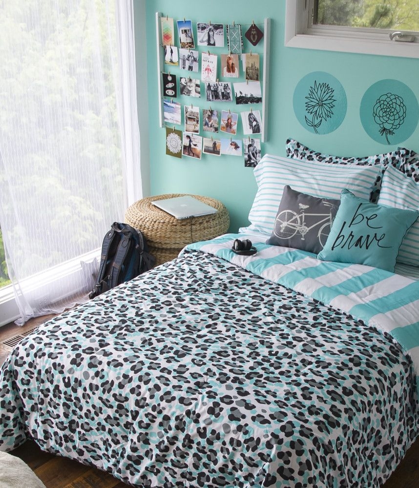 Leopard print bed set