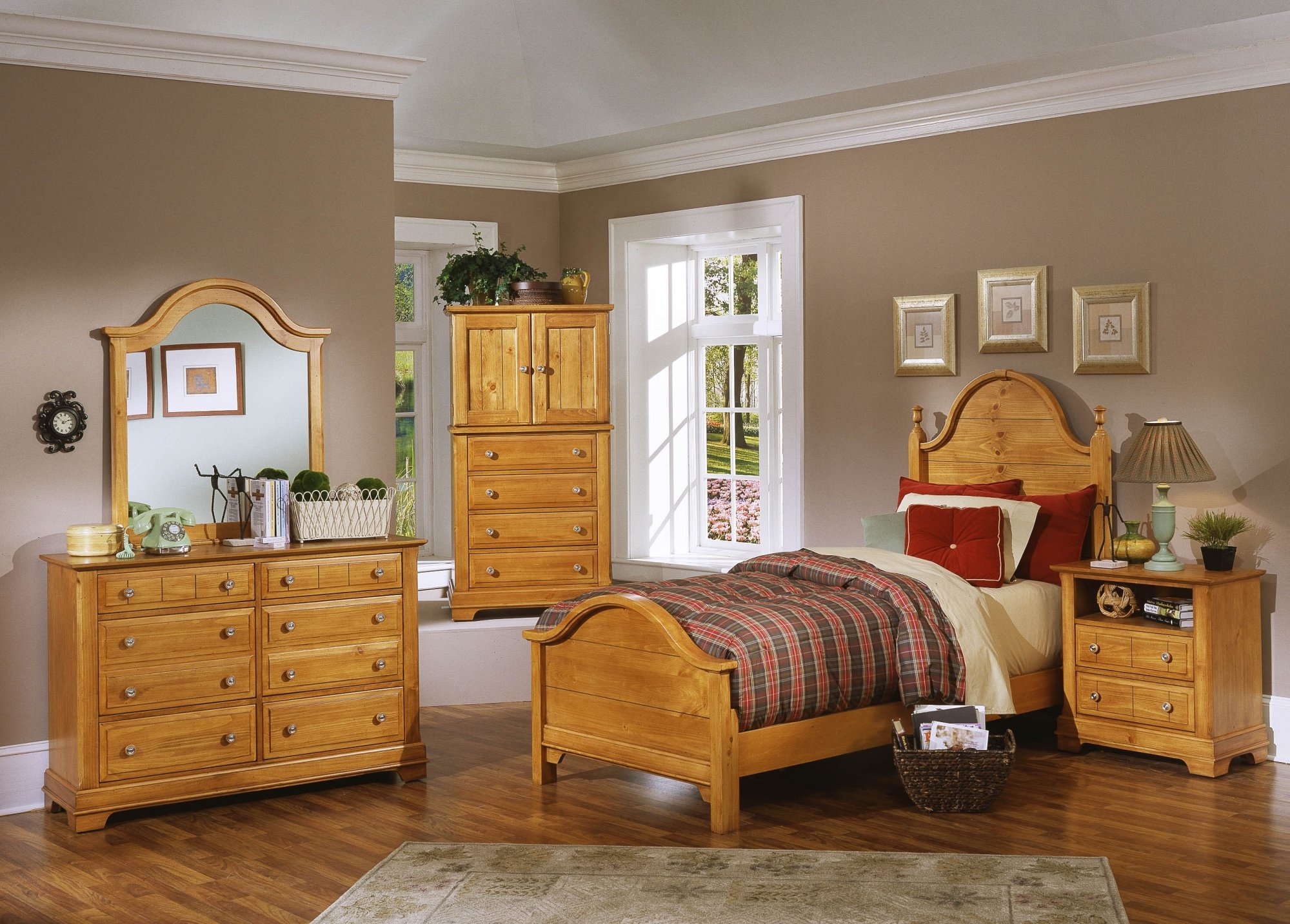 Knotty Pine Bedroom Furniture   Ideas on Foter