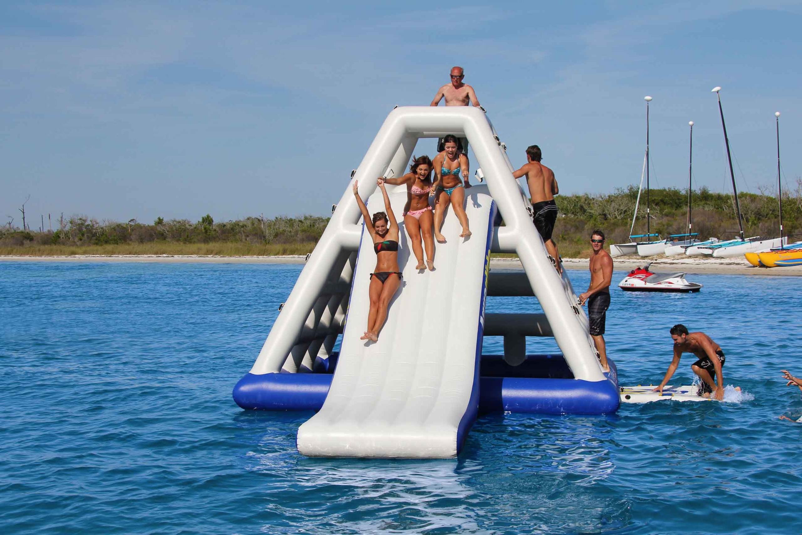 WaterTrampolines: Rave Pontoon Boat Slide