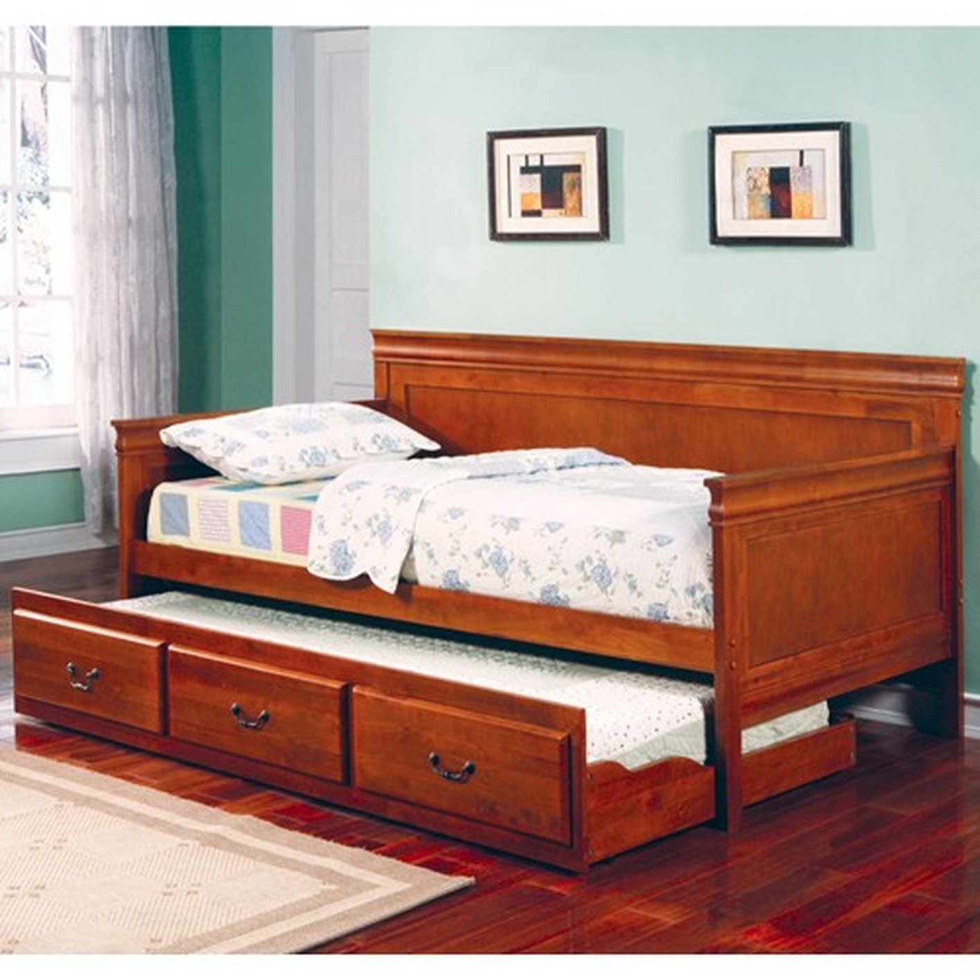 Oak daybed with trundle