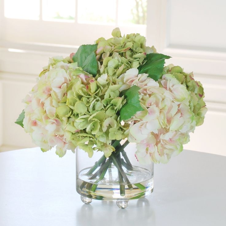 Artificial flowers vase