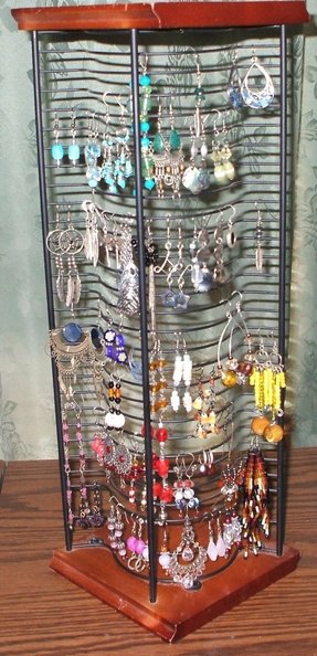 If jewellery cabinets are too vanilla and common for you, take a look at this great DIY project which utilizes an old CD rack to store and display your ...