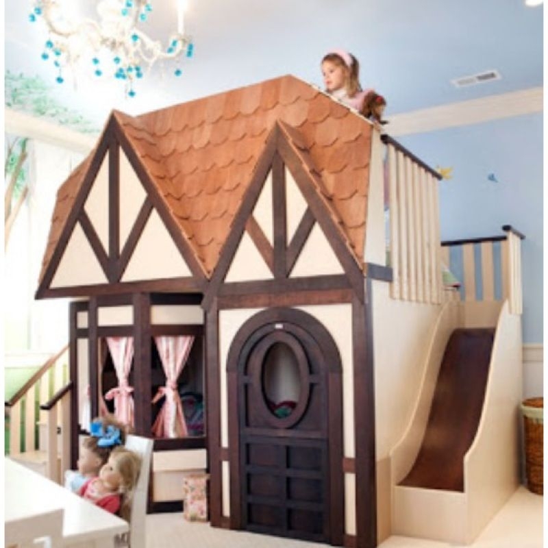 Indoor playhouse for 1 year outlet old