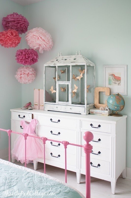 White dresser with mirror for girls