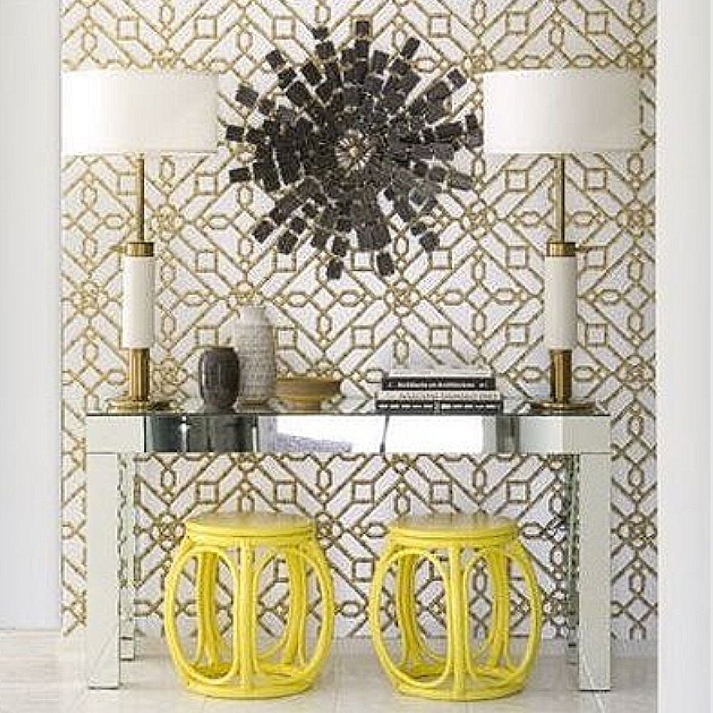 A very dramatic entryway in gold black and yellow