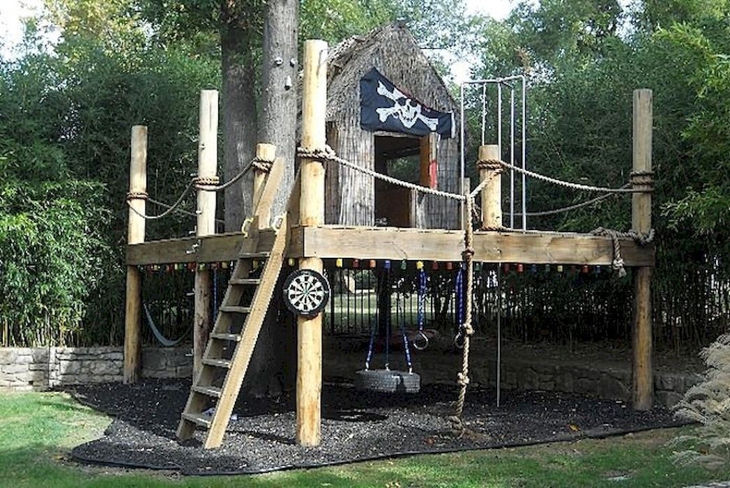 Boys outdoor playhouse