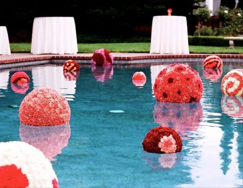 floating pool decorations for wedding