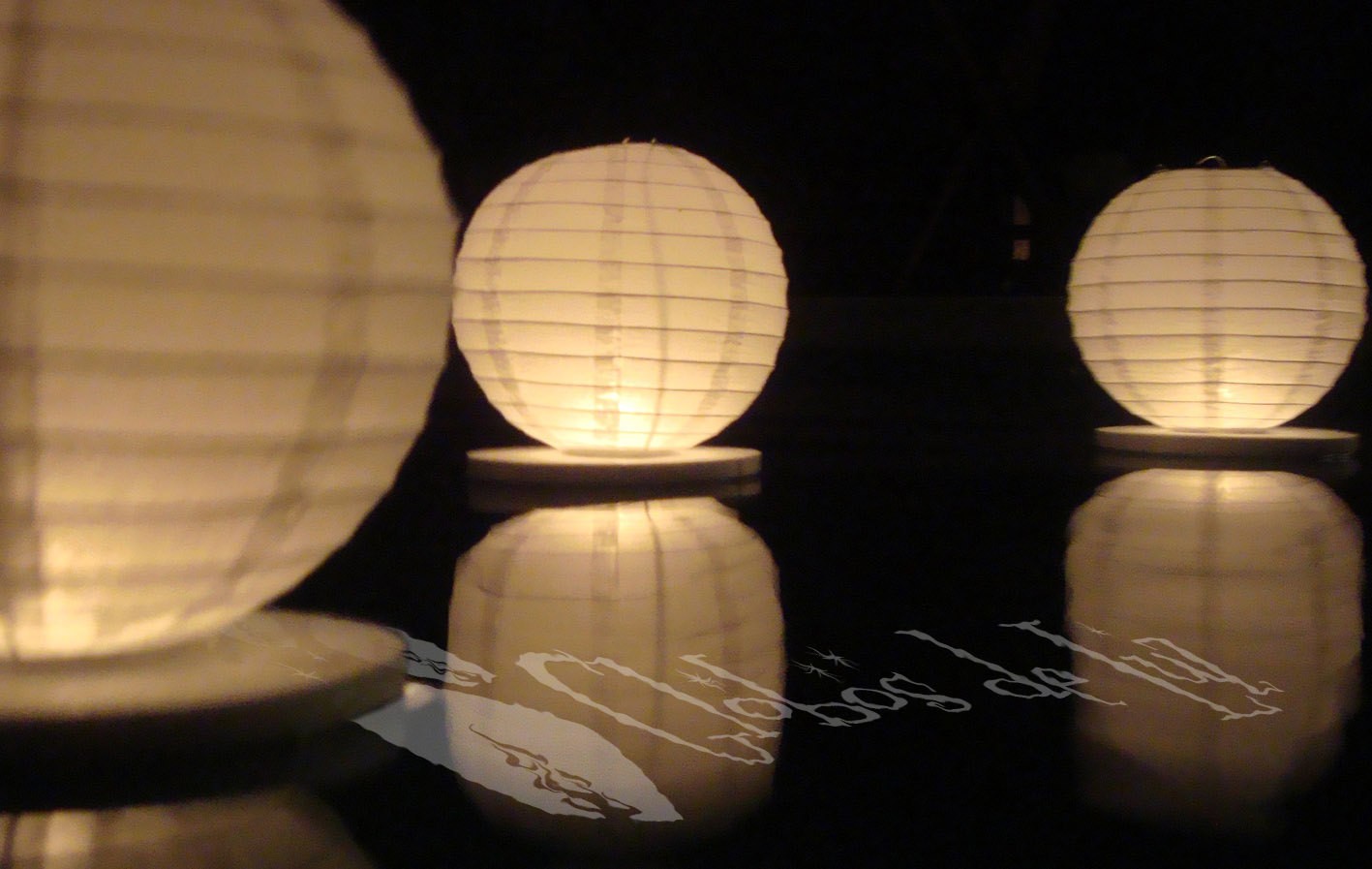 Floating paper lanterns 10 pack