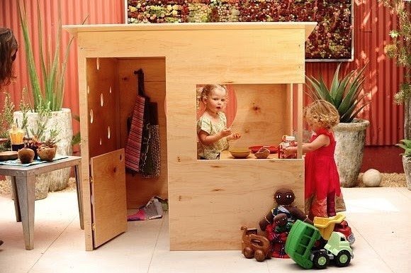 Kid indoor playhouse