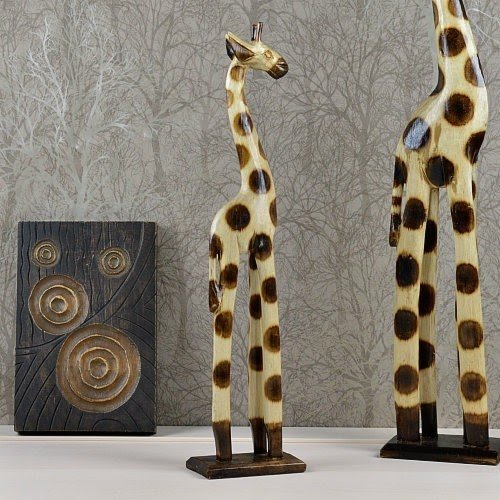 Small wooden giraffe