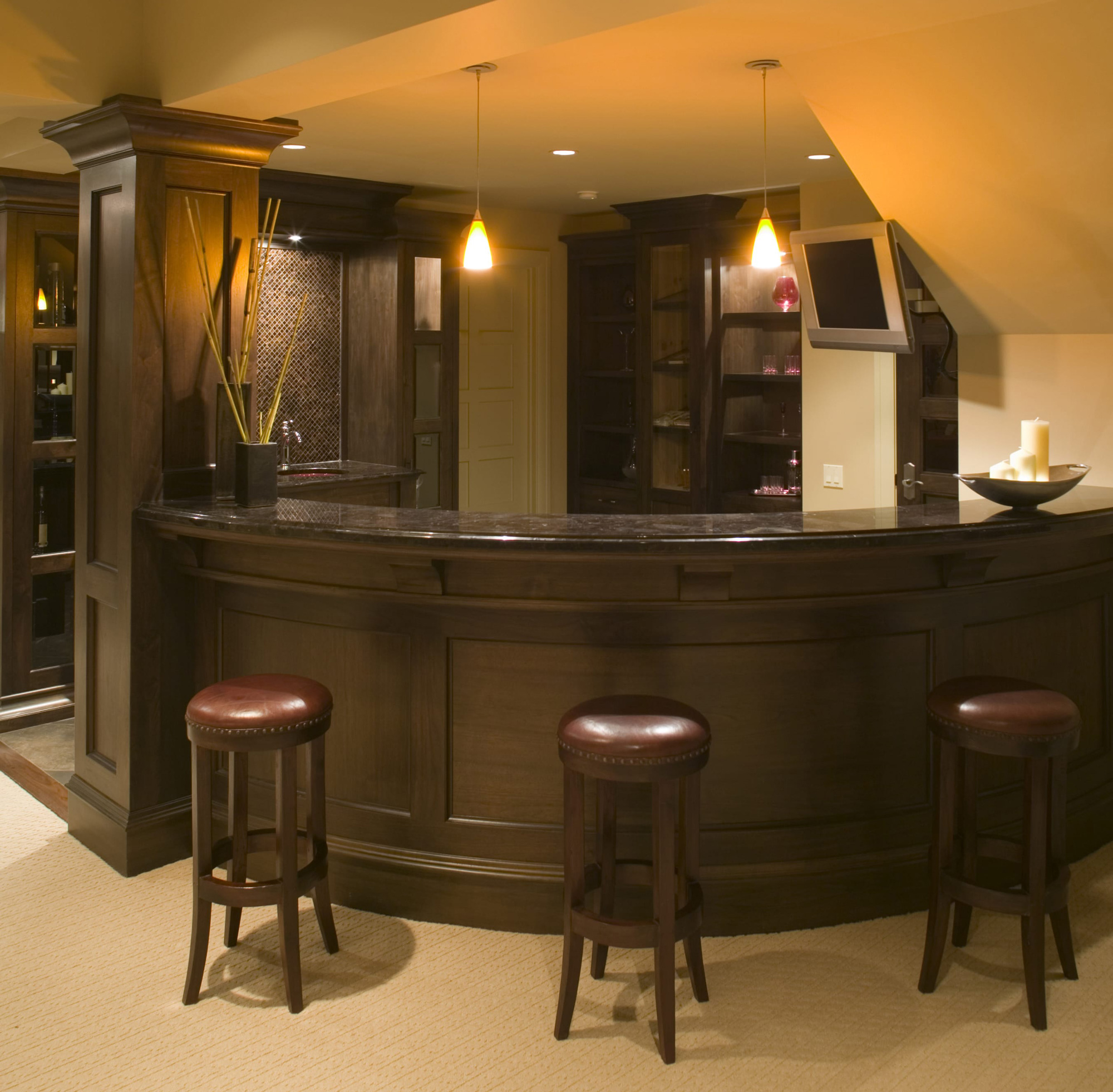 Curved home bar