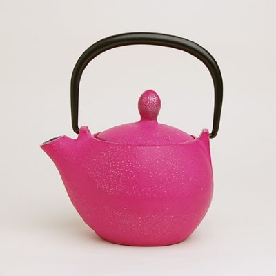 Hot pink tea kettle 1