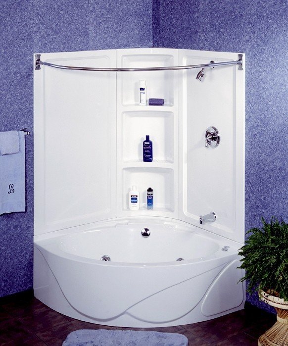 Corner tubs for small bathrooms