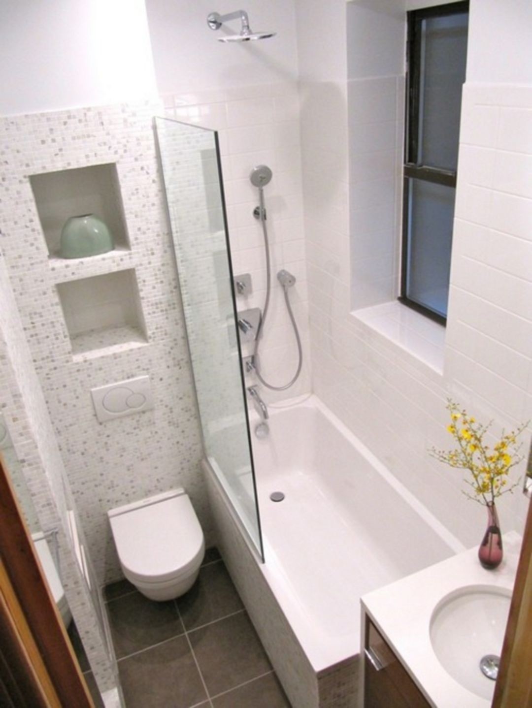 Mini Bathtub and Shower Combos for Small Bathrooms