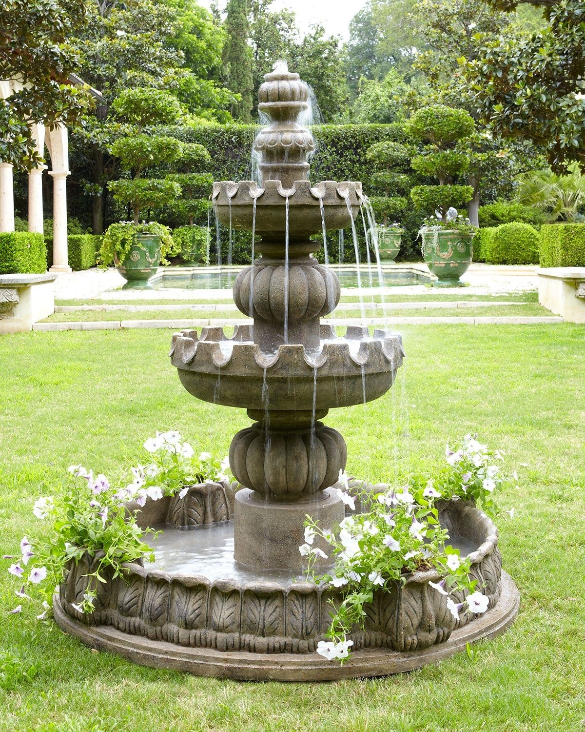 8 best Water Fountains for your backyard - Hydrozen Waterscapes