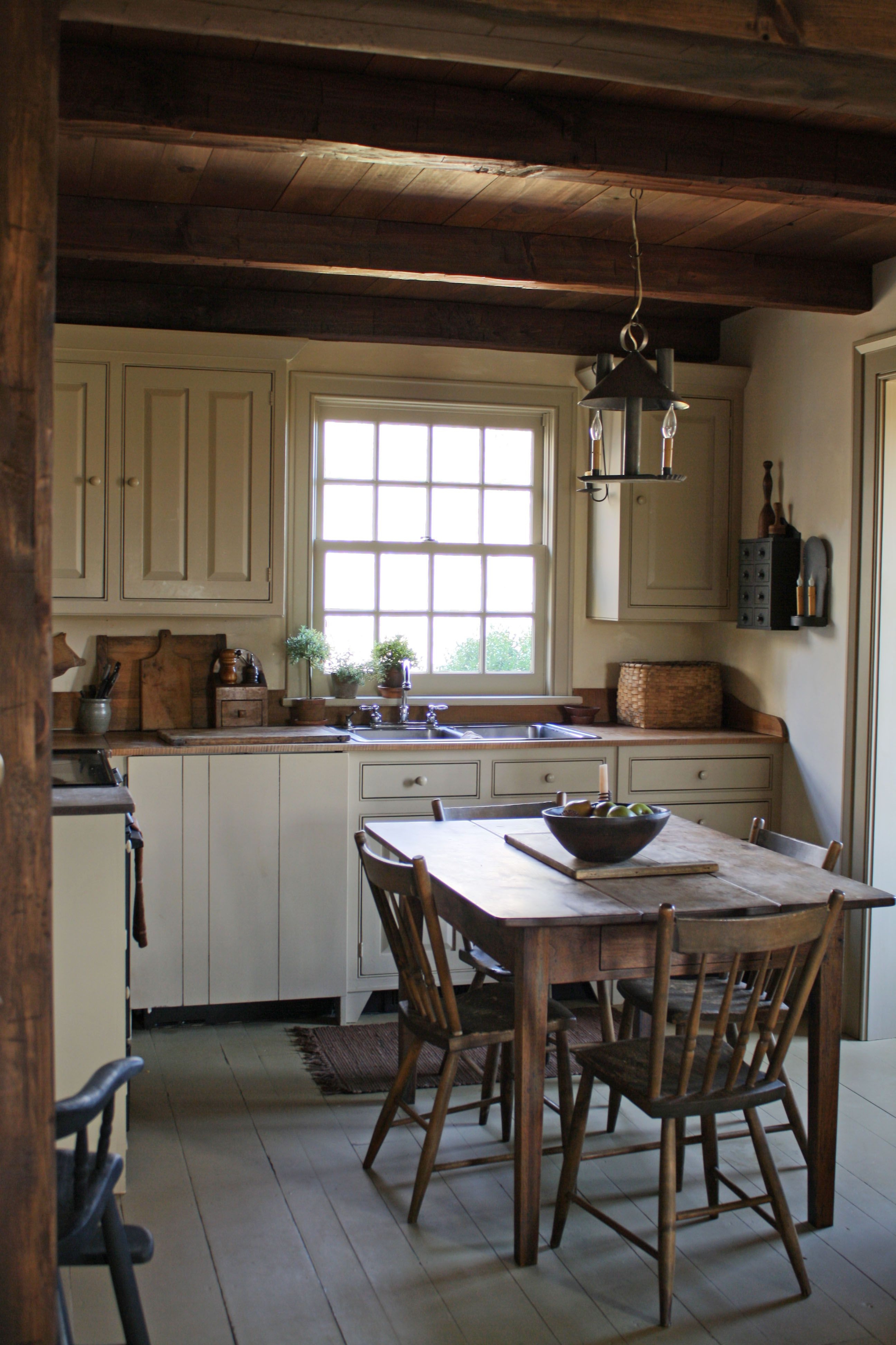 small country style kitchen table