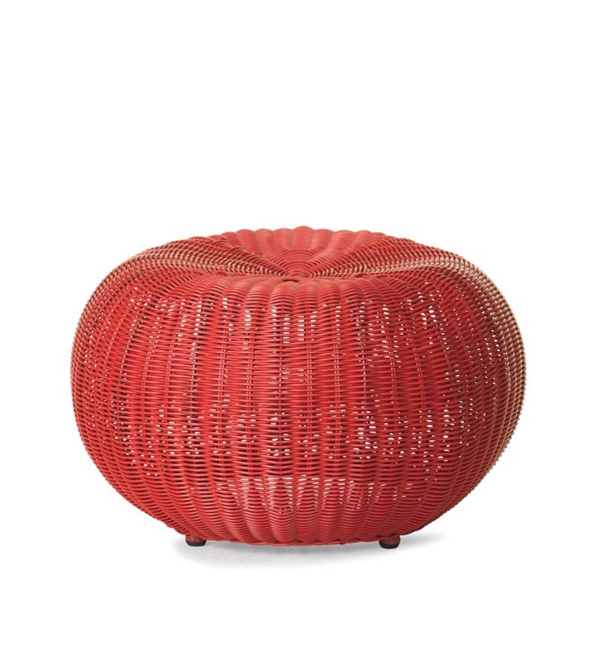 Our outdoor wicker ottoman poufs will transform your outdoor decor