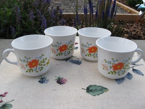 Vintage Corelle Coffee Or Tea Cups, Set of 4 Mugs in Meadow Pattern