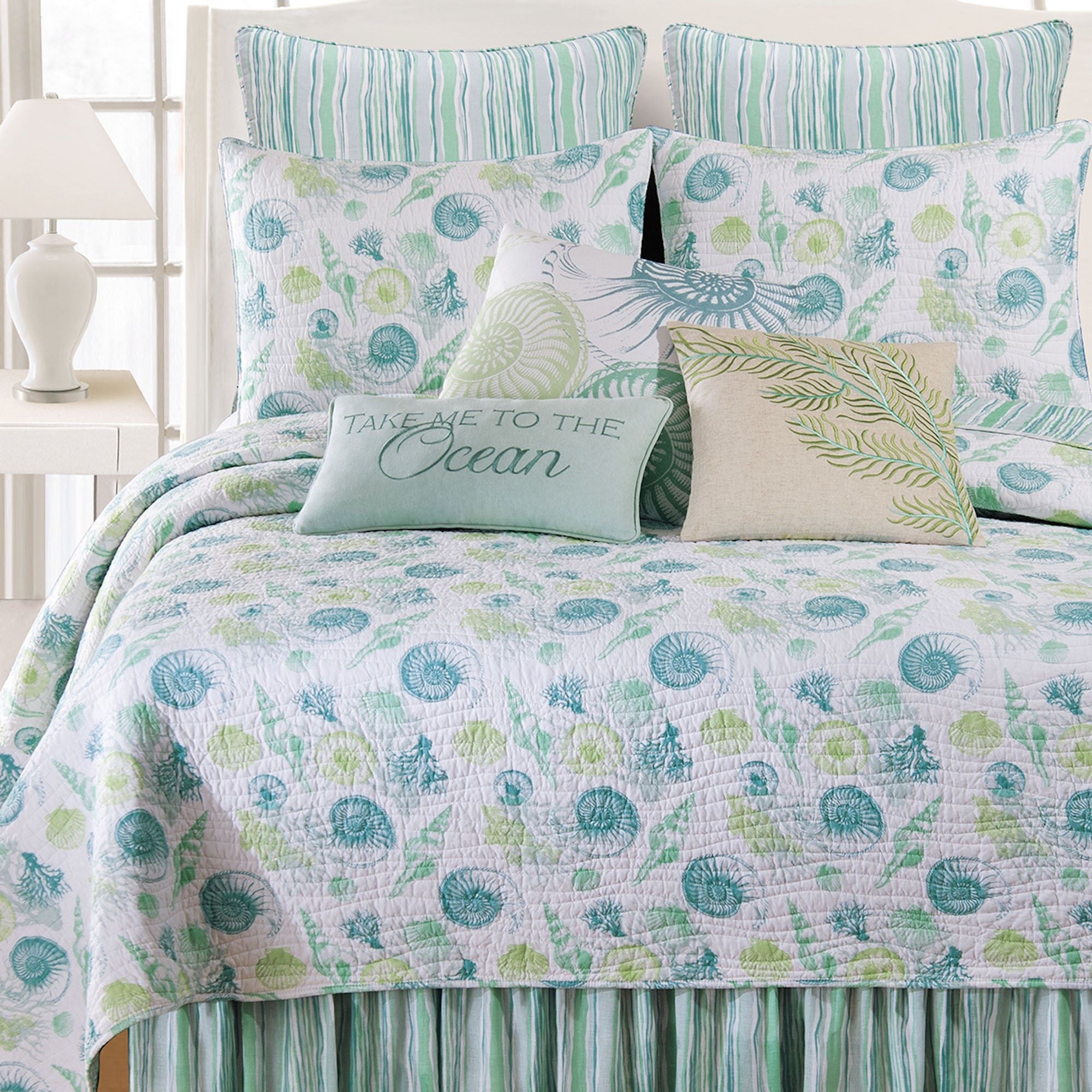 Perfect beach house bedding quilt sets