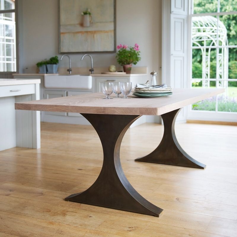 Стол кухонный на одной ноге. Обеденный стол Orlando Wood Table. Дизайнерские столы. Необычные кухонные столы. Дизайнерские столы из дерева.