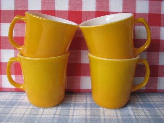 Vintage corelle coffee mugs yellow d