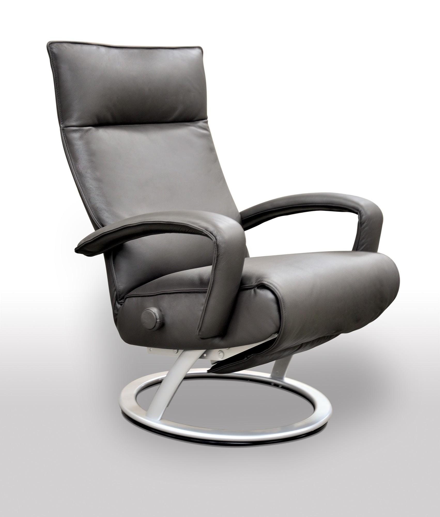 Contemporary reclining chairs