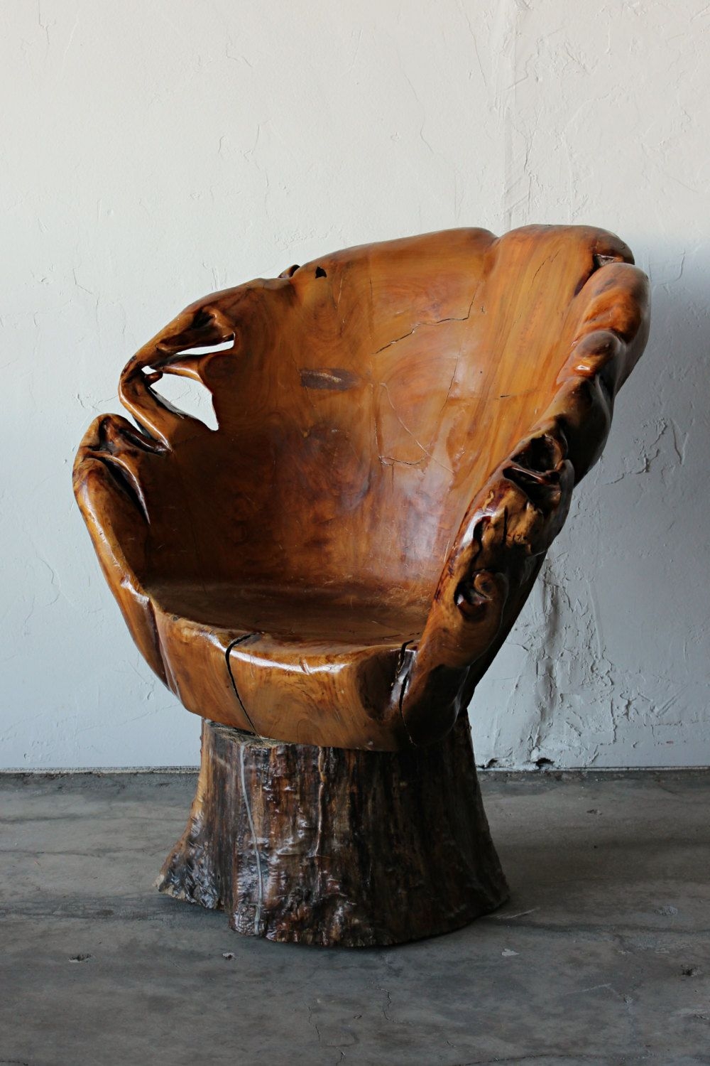 Exquisite Hand Carved Tree Trunk Chair