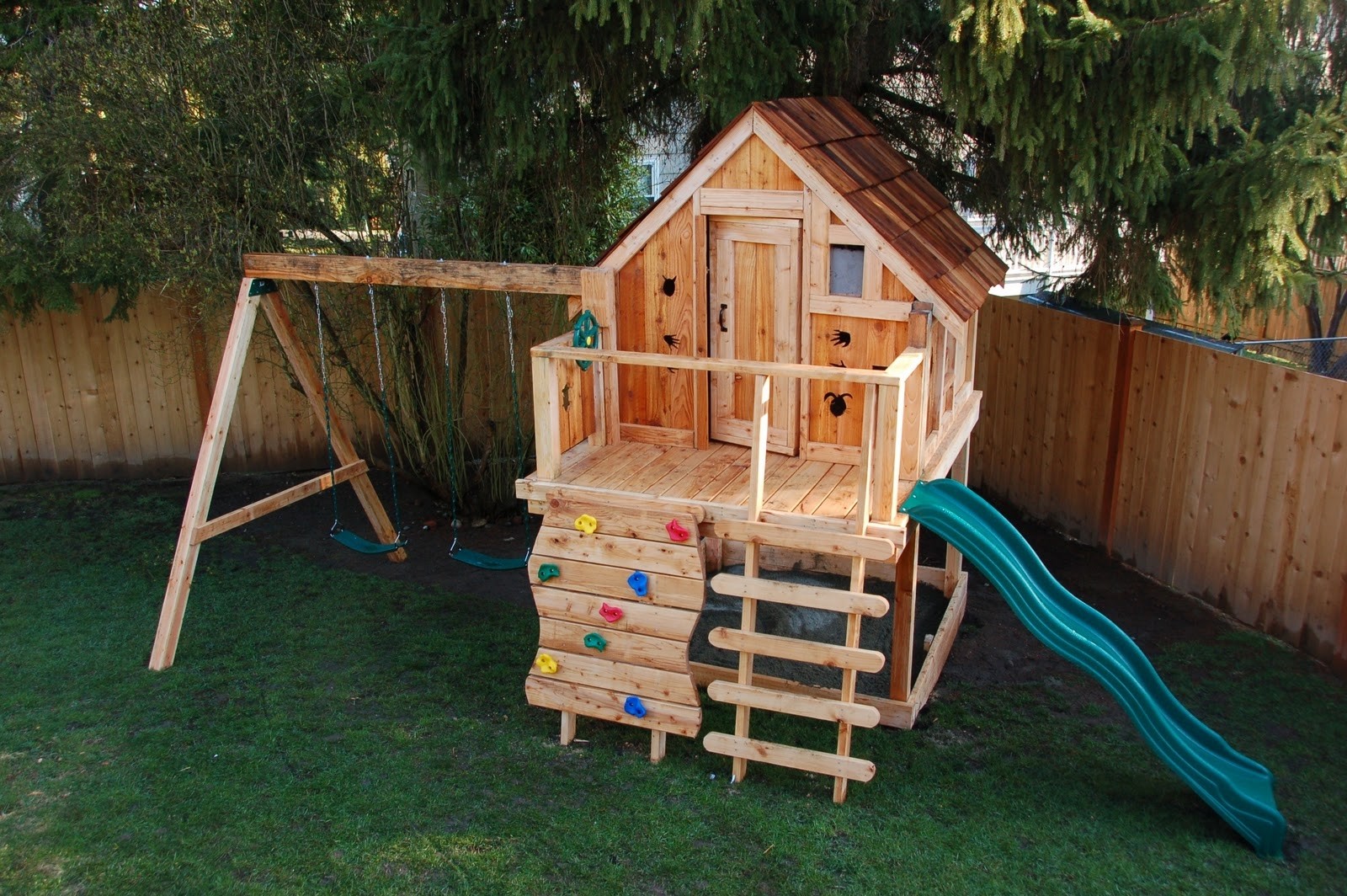 childrens wooden outdoor playhouse