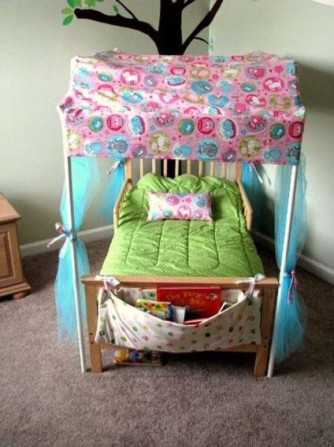 Pack n best sale play canopy bed