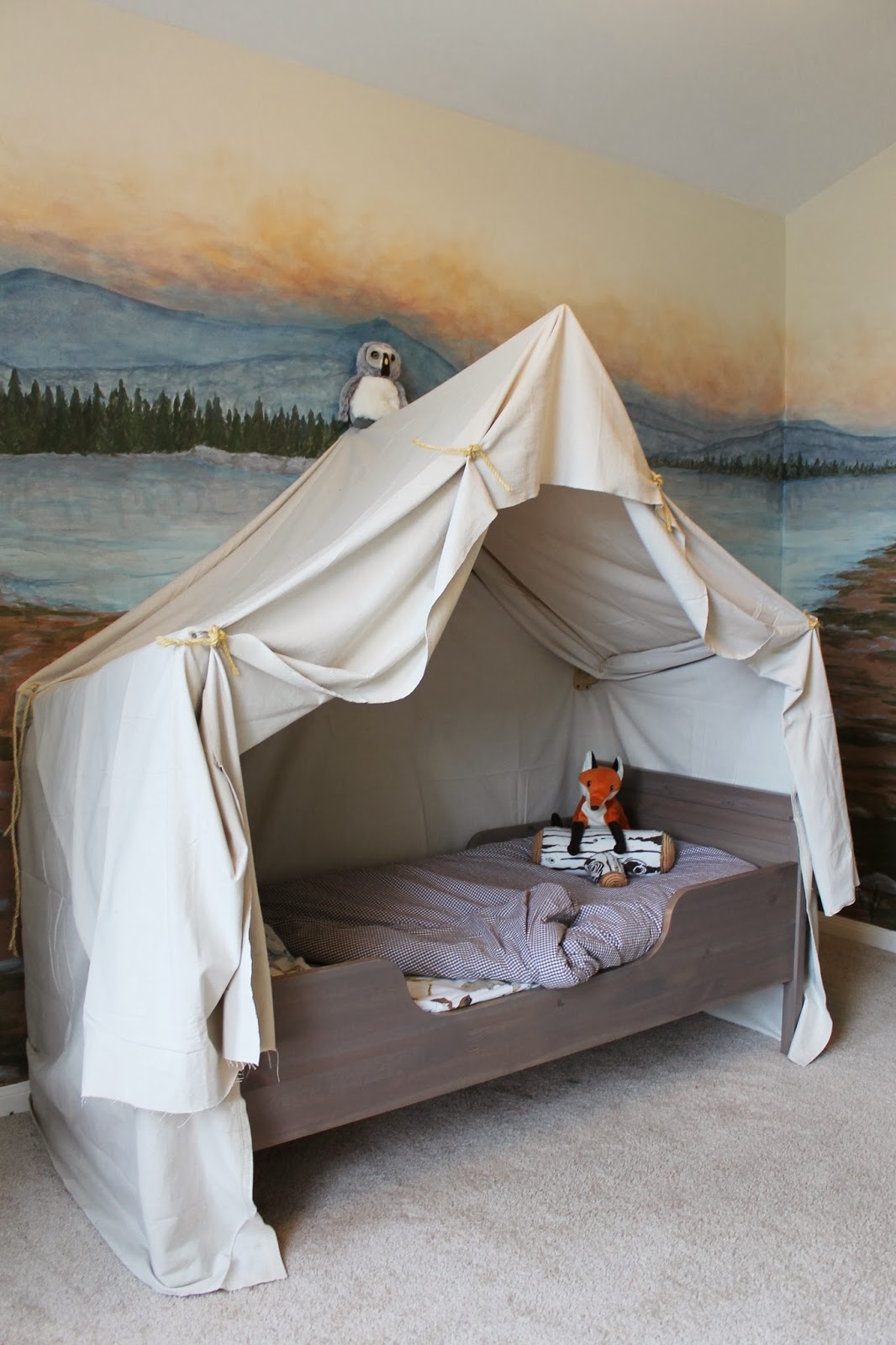 Toddler bed canopy