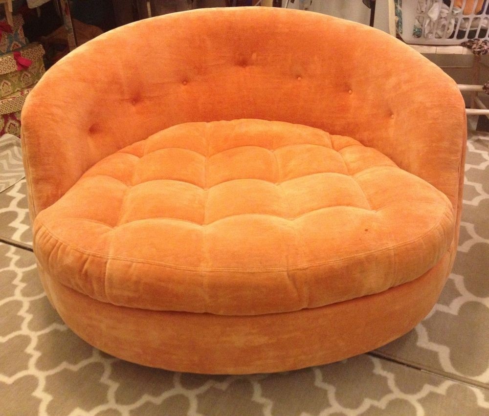Round chaise lounge chair 3