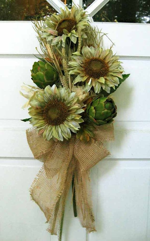 Wedding centerpieces with sunflowers